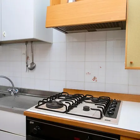 Appartamento S075 - Sirolo, Bilocale Con Giardino E Garage In Centro *