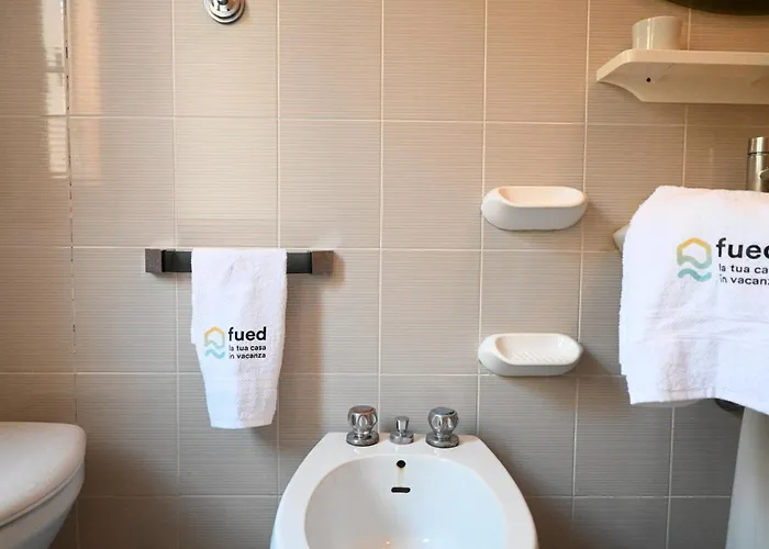 S075 - Sirolo, Bilocale Con Giardino E Garage In Centro Appartement *